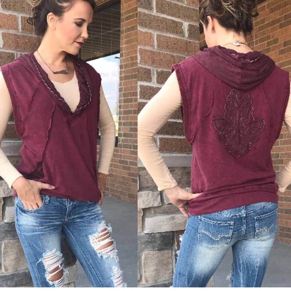 Sleeveless Wine Hoodie
